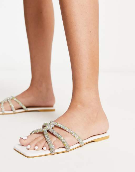 Truffle Collection – Verzierte Mules mit runden Riemen in Regenbogenfarben