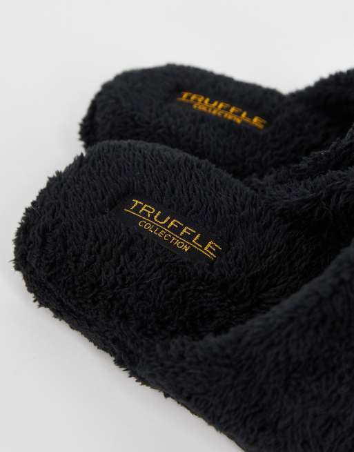 Truffle Collection – Weihnachtliche Pantoffeln im Pinguin-Design in Schwarz, 4 von 4