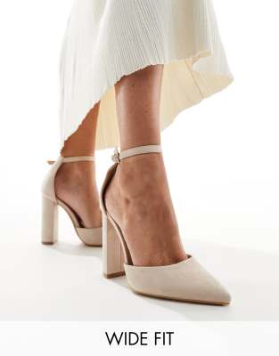 Truffle Collection wide fit block heel court shoe in beige