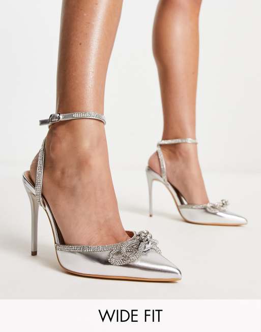 Silver on sale pointed heel