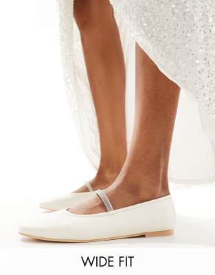 Truffle Collection wide fit bridal embellished strap ballet pump in ivory-White φωτογραφία