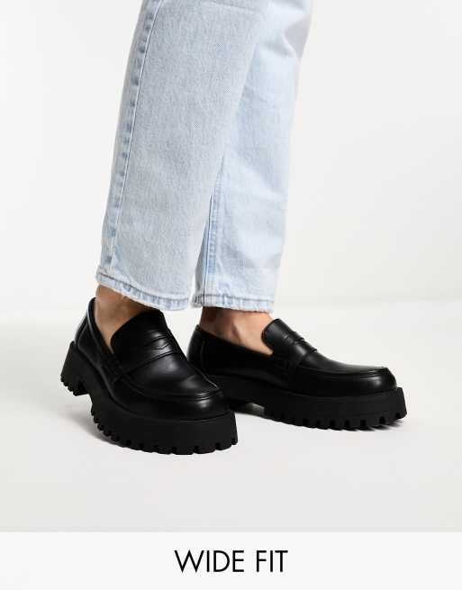 Truffle Collection Wide Fit - Chunky loafers i sort lak