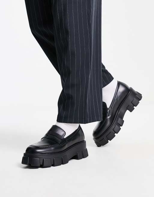 Truffle Collection Wide Fit – Czarne loafersy na grubej podeszwie, 2 z 4
