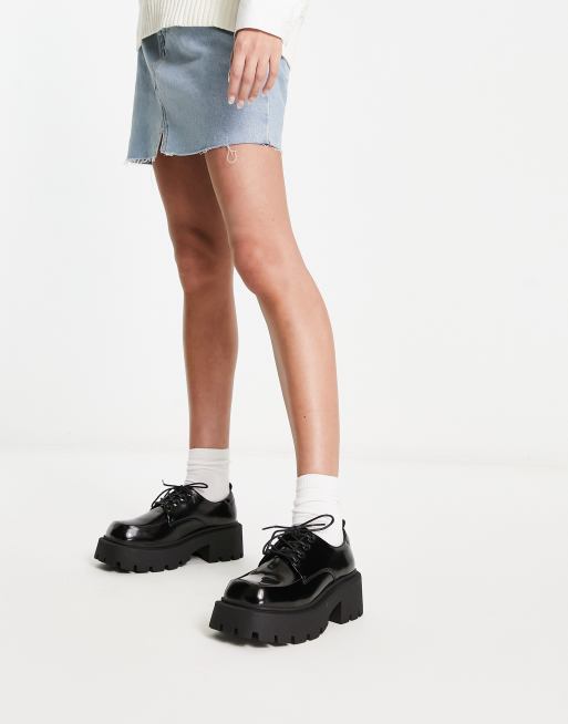 Truffle Collection Wide Fit – Czarne sznurowane buty na grubej podeszwie, 3 z 4