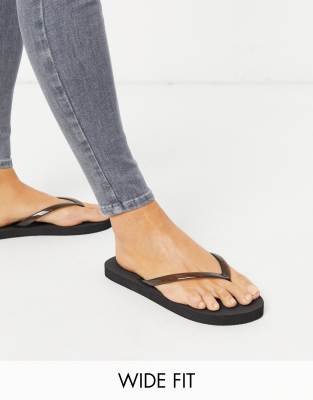 wide flip flops