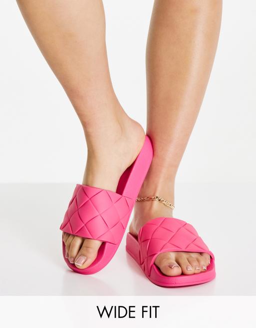 Truffle Collection Wide Fit – Gewebte Badesandalen in leuchtendem Rosa, in weiter Passform