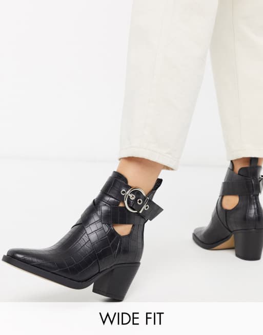 truffle collection heeled boots in black