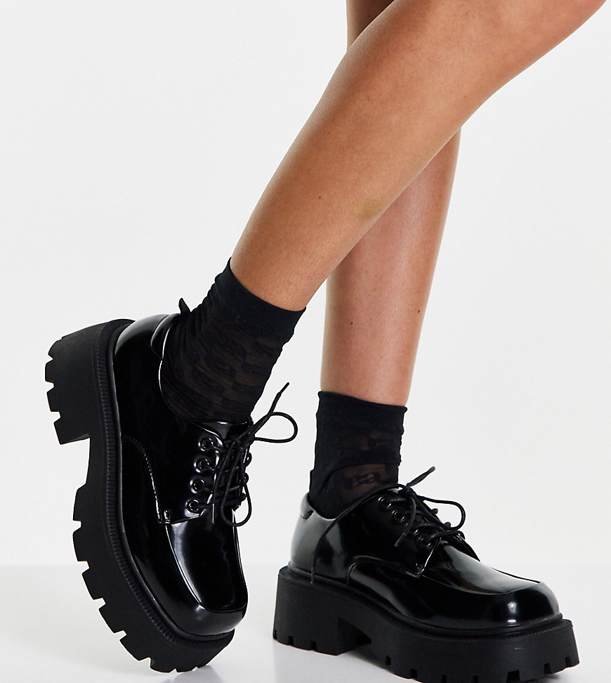TRUFFLE COLLECTION LACE UP SHOES WITH EXTREME SOLE IN BLACK PATENT