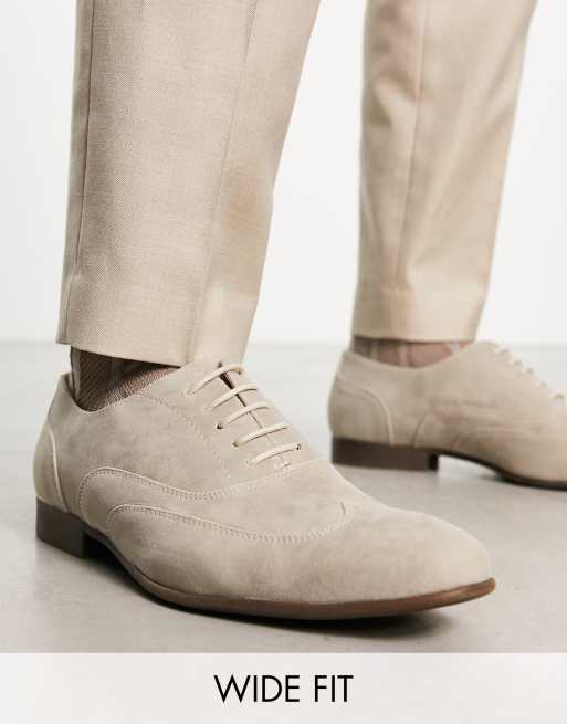 Truffle Collection Wide Fit – Oxford-Schuhe zum Schnüren aus sandbeigem Wildlederimitat, weite Passform