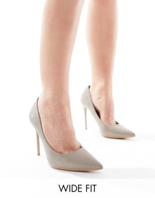 Truffle Collection Wide Fit - Pumps in Taupe mit hohem Absatz, in weiter Passform-Neutral