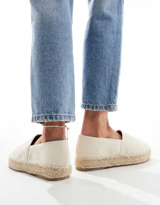 Truffle Collection Wide Fit stud detail espadrilles in beige, 3 of 4