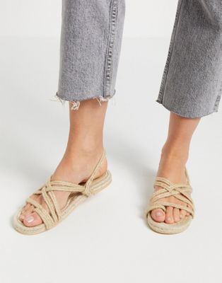 Truffle Collection woven toe loop flat sandals in natural-Beige