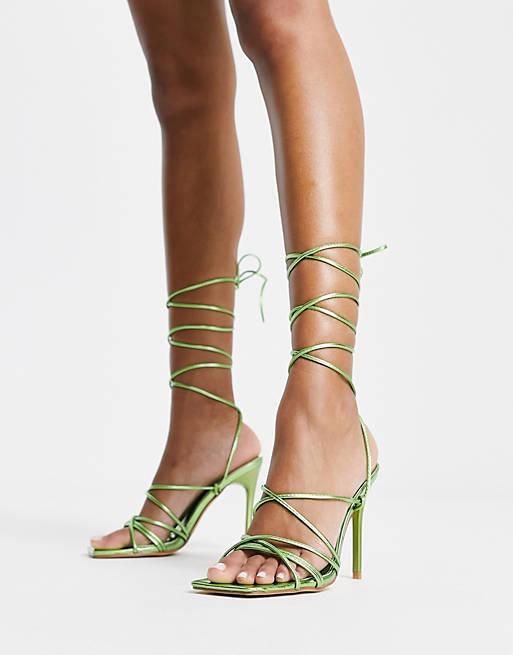 Truffle Collection – Zielone sandały na szpilce z wiązaniem wokół nogi i kwadratowymi noskami