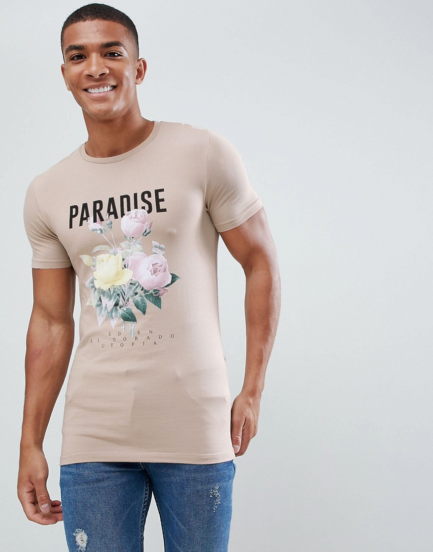 Tætsiddende t-shirt med tekst og blomsterprint fra ASOS DESIGN-Brun