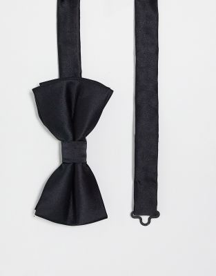 Twisted Tailor Bow Tie In Black