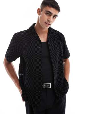 Twisted Tailor Checkerboard Short Sleeve Shirt In Black