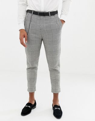 Twisted Tailor - Cropped en geruite smaltoelopende broek met plooi-Zwart