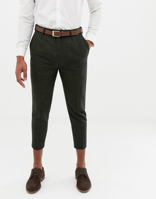 tapered fit pants