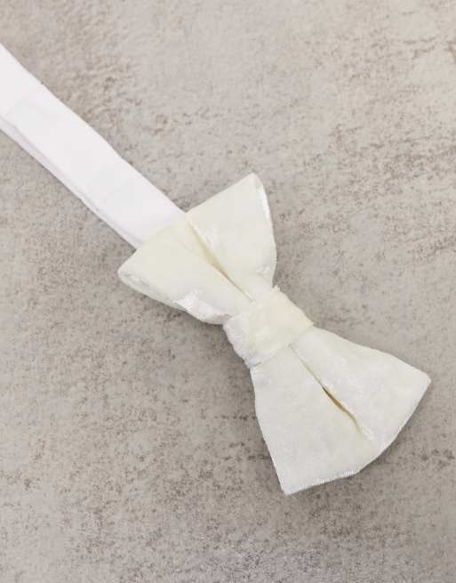 Twisted Tailor velvet bow tie in champagne