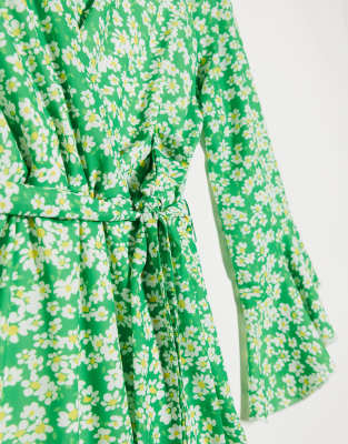 green daisy dress