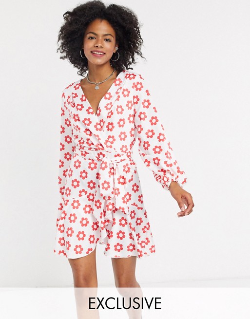 Twisted Wunder exclusive ruffle wrap mini in red retro daisy