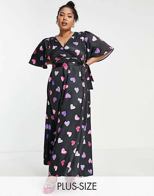 Dresses Twisted Wunder Plus maxi tea dress in contrasting heart print 
