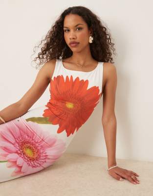 Tyler Mcgillivary gerbera flower bloom print midi shift dress in white - view 1
