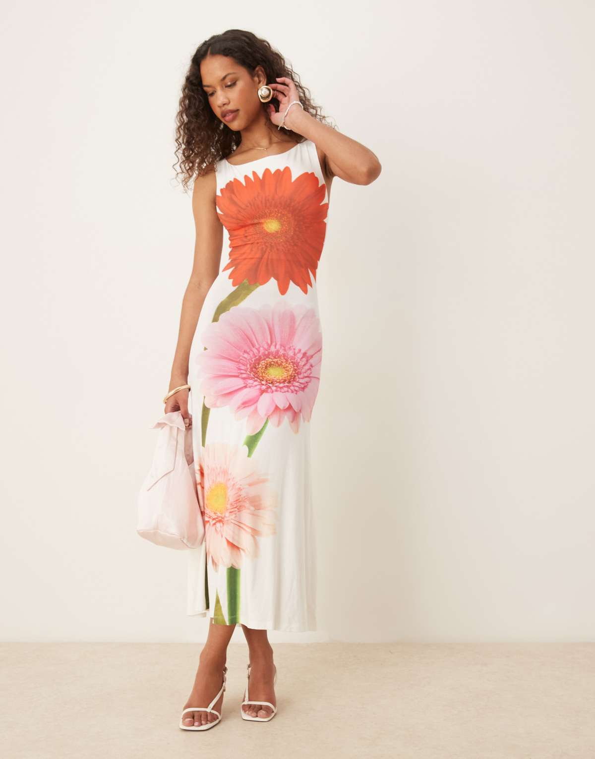 Tyler Mcgillivary gerbera flower bloom print midi shift dress in white