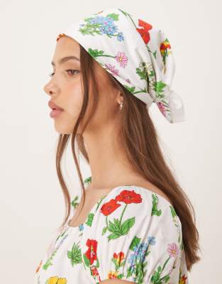 uma flower print bandana in white