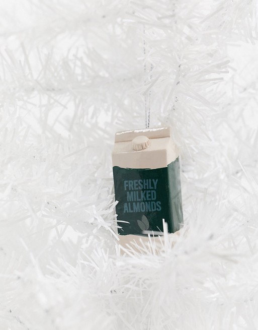 Typo Christmas decoration almond milk