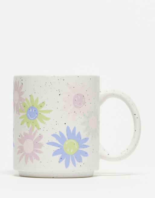 Typo - Mok met bloemenprint en spikkels in pastelkleuren