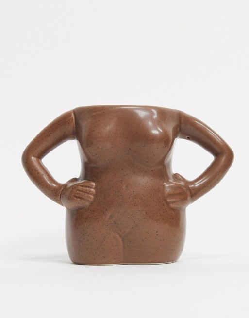 Typo mug in body shape