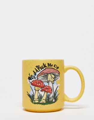 Typo mug with 'pick me up' slogan