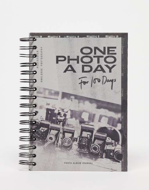 Typo - One Photo A Day - Aktivitetsjournal i A5-format
