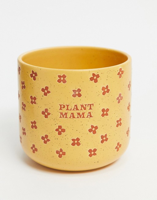 Typo planter with slogan 'plant mama'