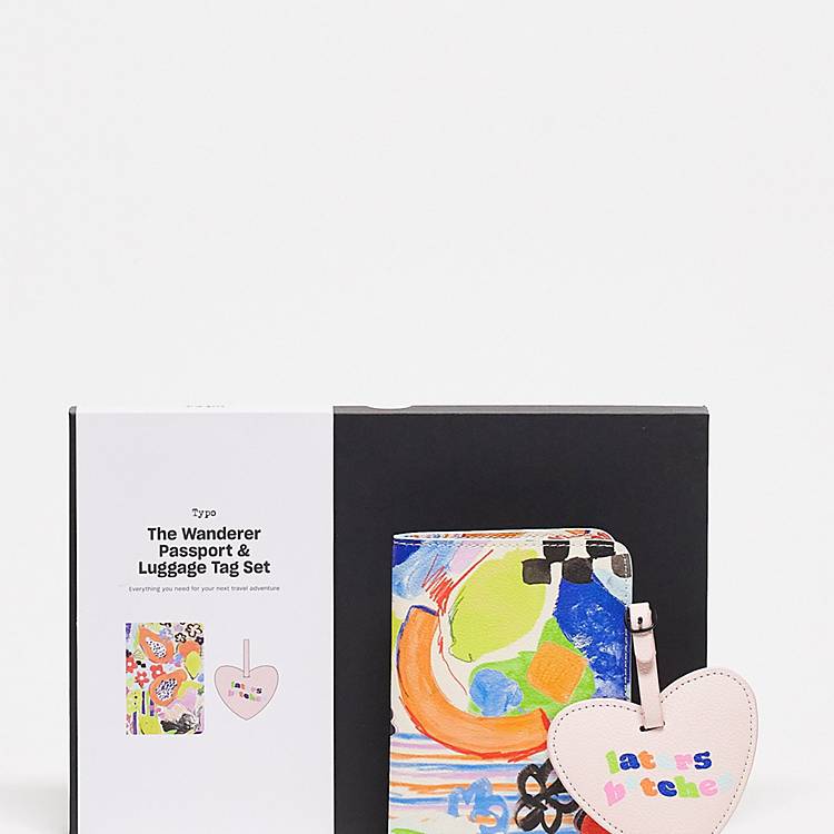 TYPO - Sæt med pasholder og kuffertmærke med abstrakt frugtprint og Bitches'-print ASOS
