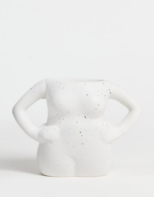 Typo – Tasse in Körperform mit Sprenkelmuster in Weiß