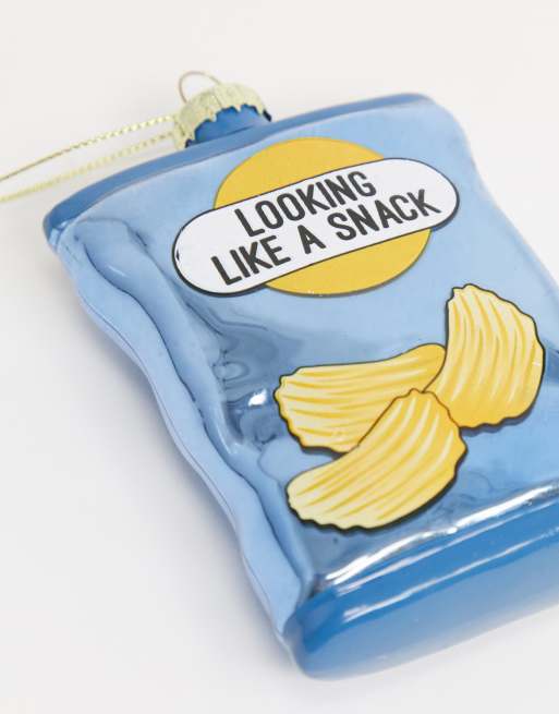 Typo Weihnachtsdeko Packung Chips Mit Dem Slogan Looking Like A Snack Evesham Nj