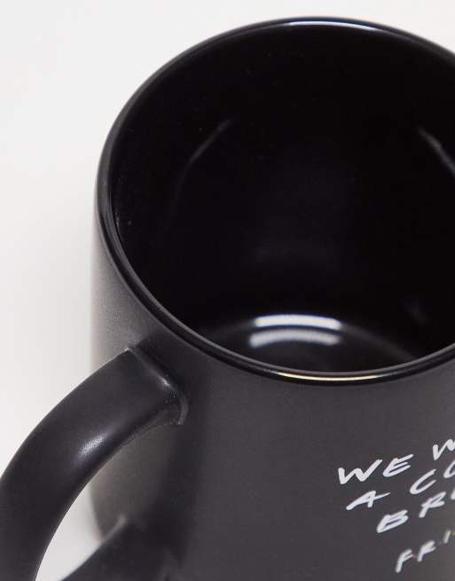 Typo x Friends – Kubek z napisem „We Were On A Coffee Break”, 4 z 4