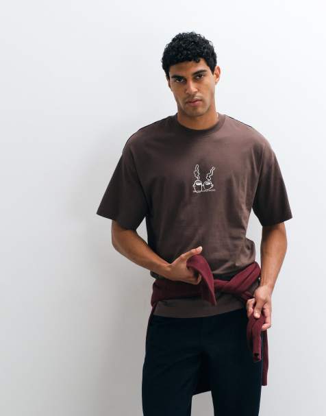 Udvalgt T-shirt i afslappet pasform med cremefarvet Coffee Club-print i brun - view 1