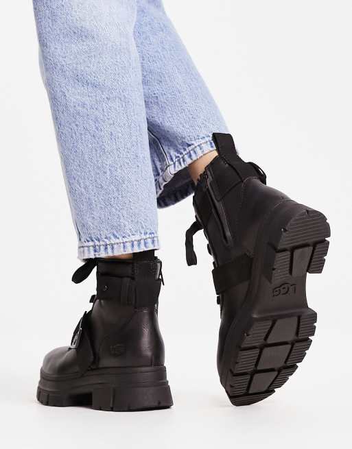 Uggs with outlet laces black