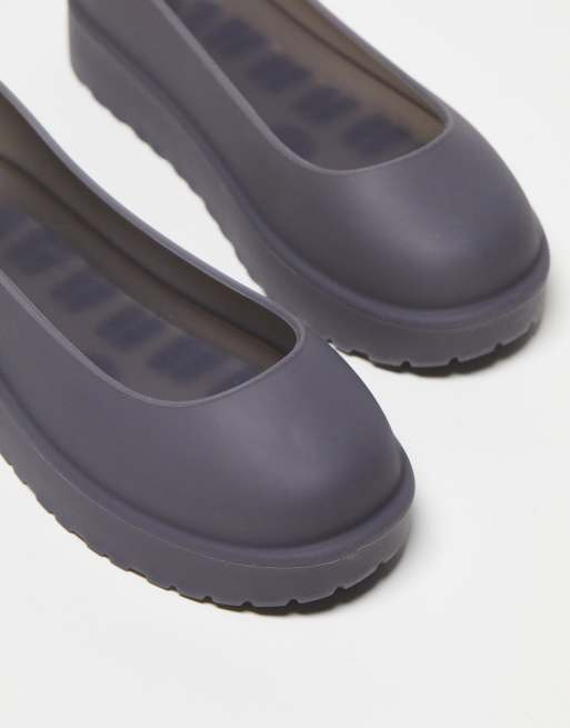 UGG boot guards in black, 4 of 4