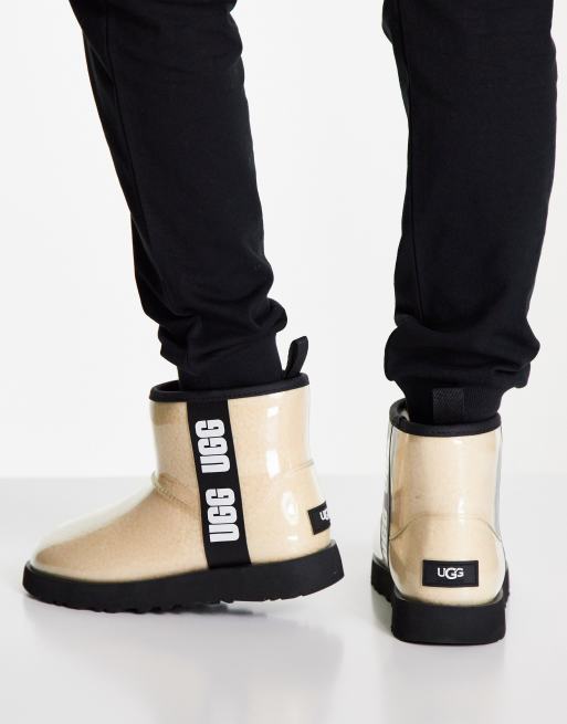 UGG - Classic Clear Mini - Enkellaarzen in naturel | ASOS
