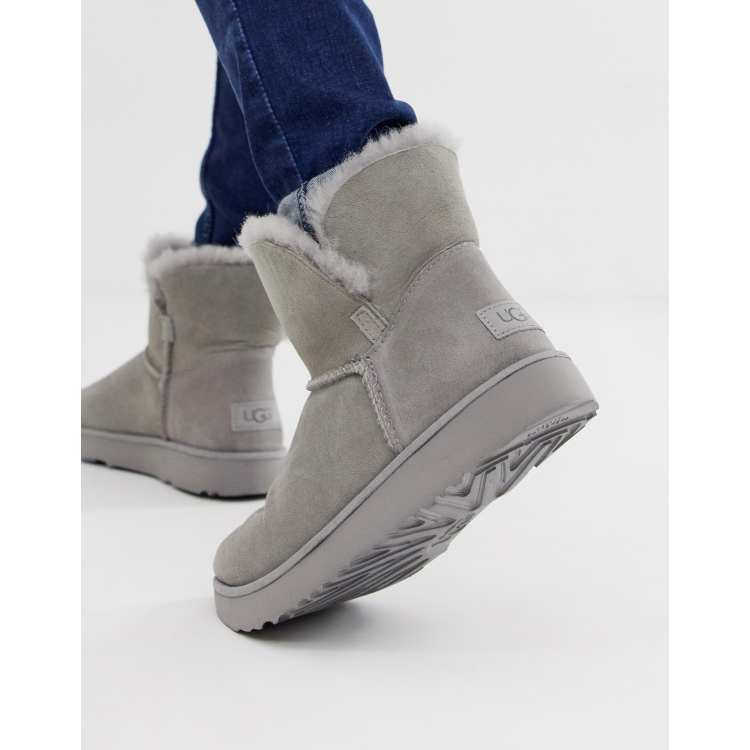 Ugg mini 2025 cuff boot