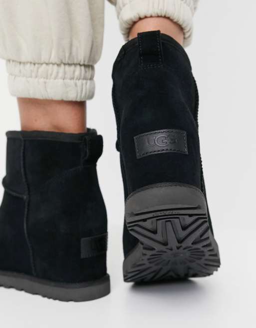 kans een keer Monteur Ugg - Classic Femme Mini - Laarzen met onzichtbare sleehak in zwart | ASOS