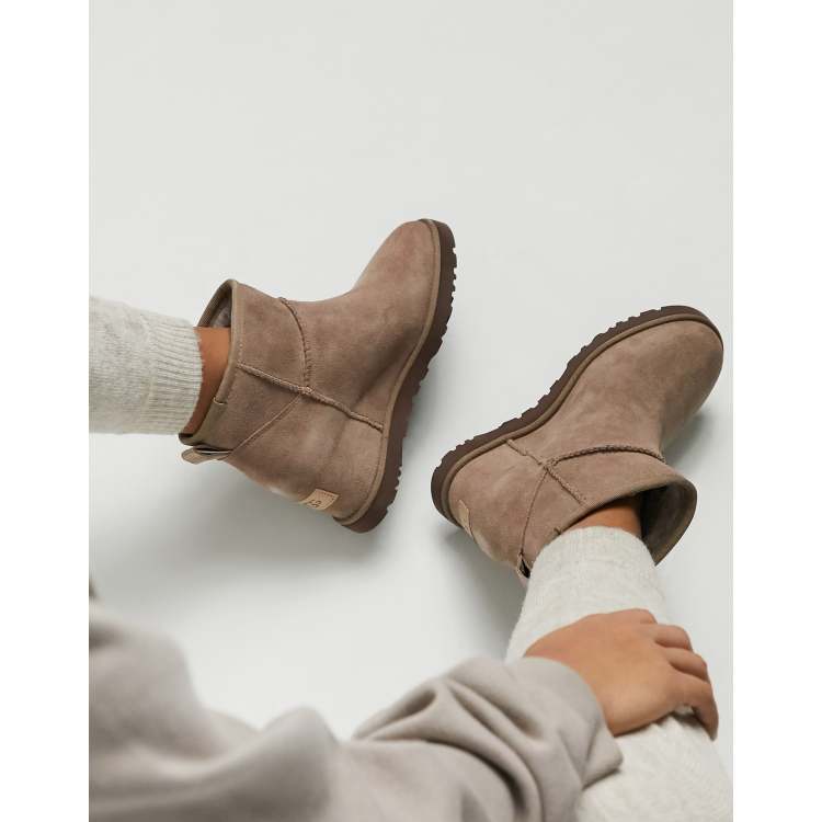 Classic femme deals mini ugg