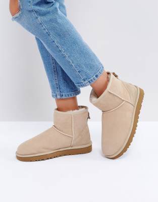 تقليم فرشاة اللائحة ugg beige mini 