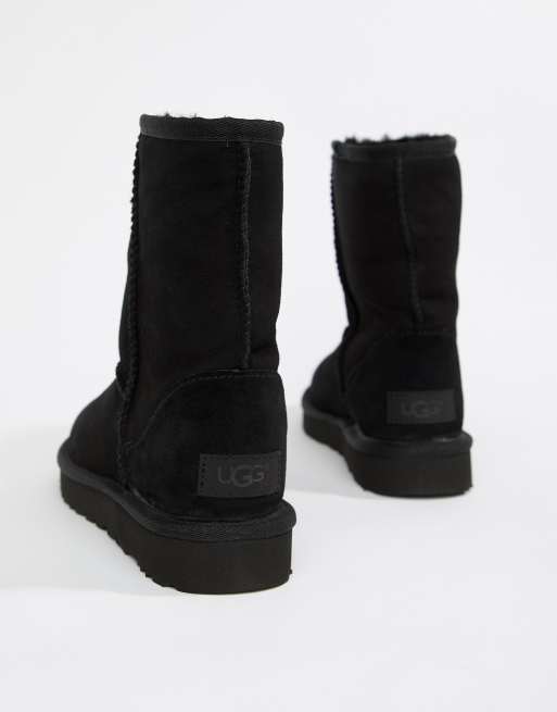 UGG – Classic Short II – Svarta boots, 2 av 4