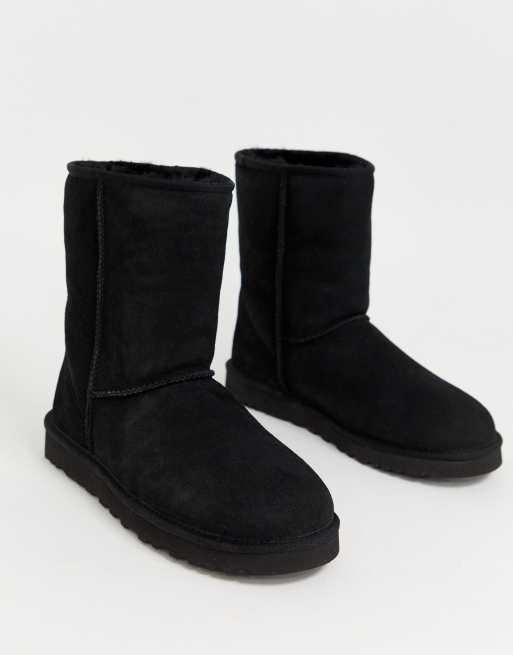 UGG – Classic – Svarta låga boots i mocka, 2 av 4