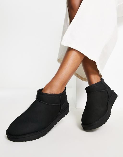 UGG CLASSIC ULTRA - Ankle boots - black 